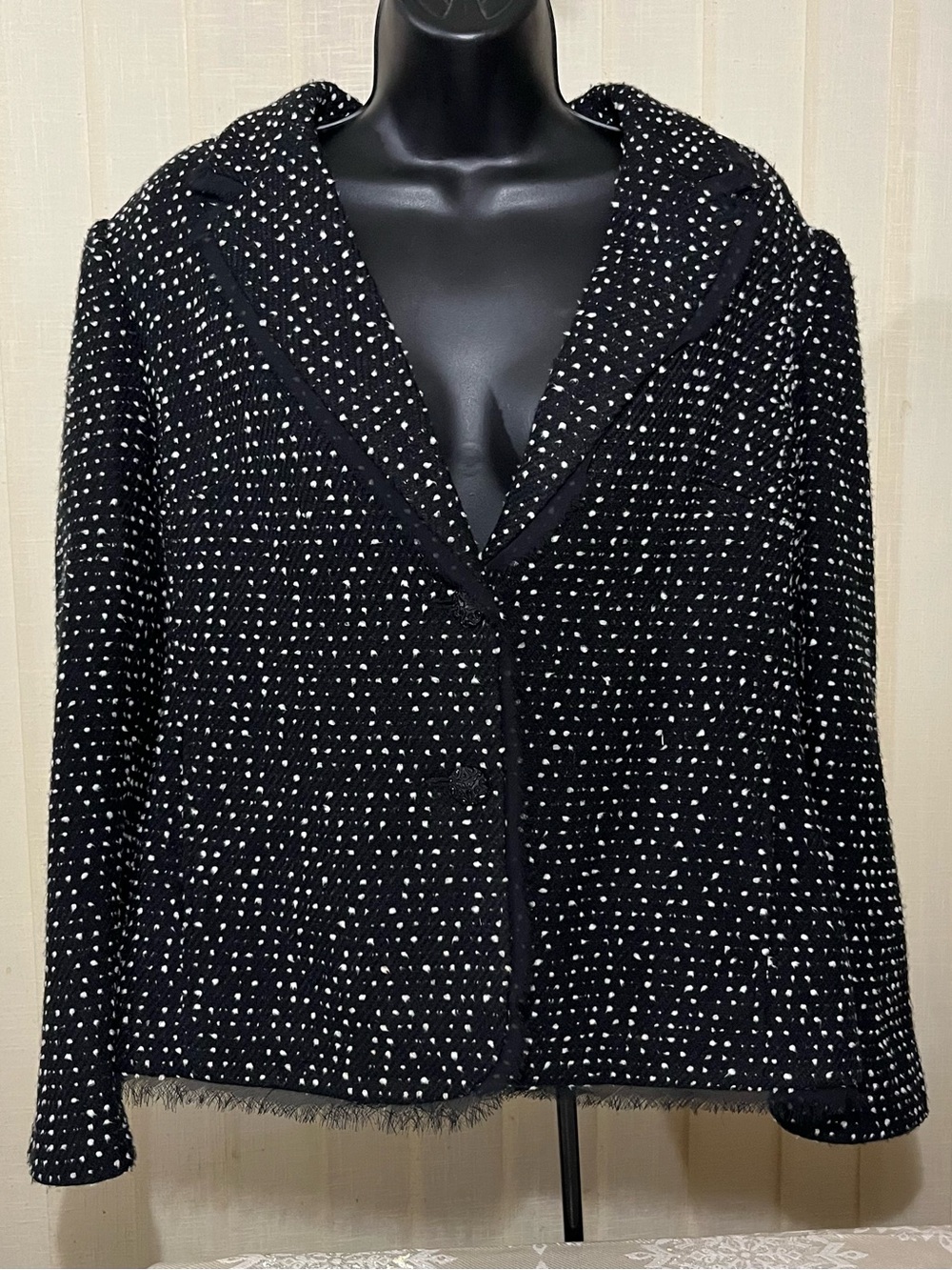 Vintage Sag Harbor Petite Black and White Bouclé Blazer Size 16P EUC